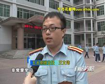 儿子自强，母爱感人